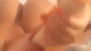 Dara Bubamara puši dildo na video call-u